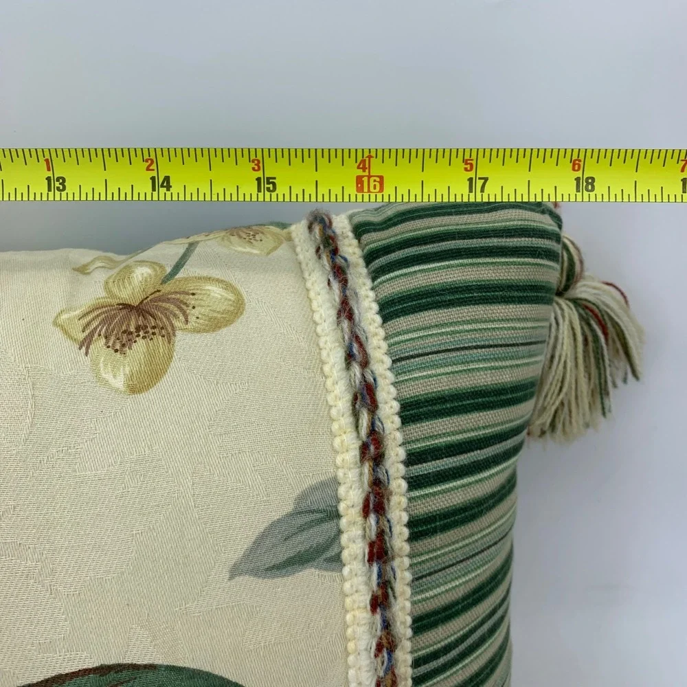 Vtg Williamsburg Floral Magnolia Lumbar Pillow Cottage Southern Tassels 2003